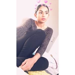 Meet your Posher, Ely